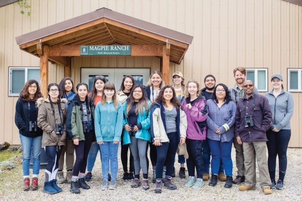 Students arrive at the Bob and Mary Neher Field Station.